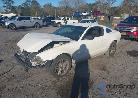 2013 Ford Mustang V6 z USA, uszkodzony, nr VIN 1ZVBP8AM3D5211767